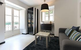 Tailor Made Flat In Central Bairro Alto
